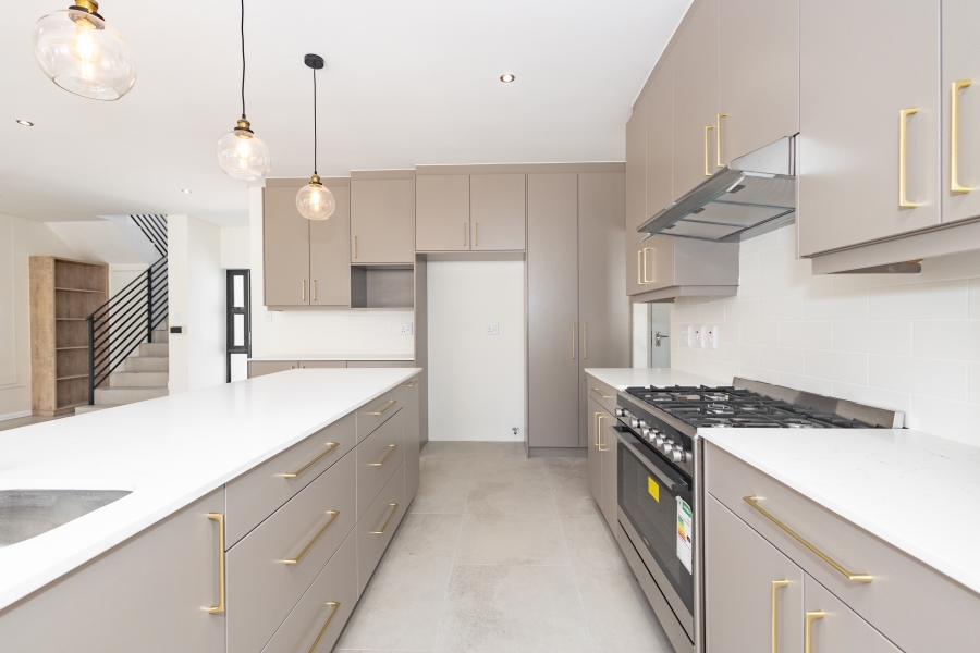 4 Bedroom Property for Sale in Sandown Western Cape